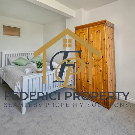 Spacious Long-term Stays! 4-bedroom 2-bath Retreat In The Heart Of City Centre! Birmingham